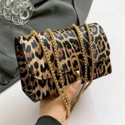 Un bolso cuadrado mini con solapa, estampado de leopardo con estilo retro, con cadena doble de metal ajustable a bolso de bandolera, apropiado para uso diario de mujeres y casual de estudiantes, bolso con estampado de leopardo de moda