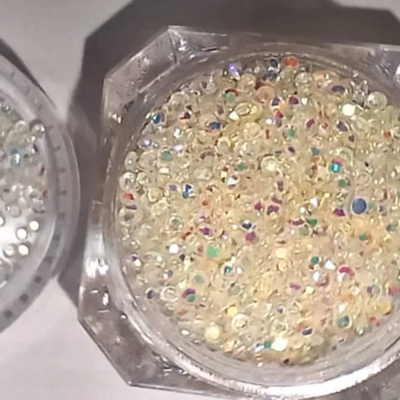 C1 Piedras Traslucidas Doradas