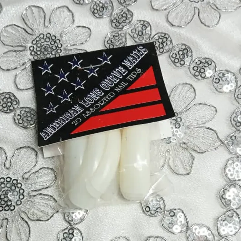  H5 Uñas Cuadradas Curva 