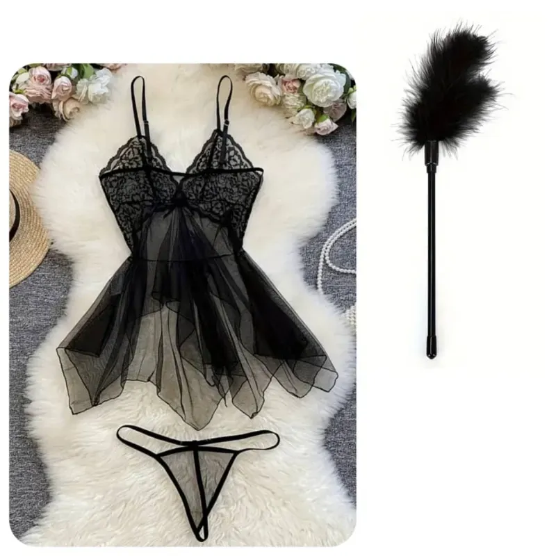 Lenceria negra con pluma (ID 182)