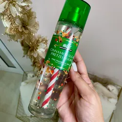 Cinnamon Sugar Pretzel Cookie