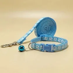 Collar con cascabel y correa azul