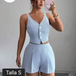 Conjunto de short y blusa talla S