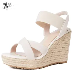 Cuñas beige talla 39