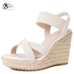 Cuñas beige talla 40