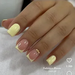 Acrílico en uñas naturales