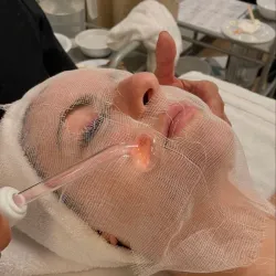 Limpieza Facial Profunda + Terapia de Alta Frecuencia