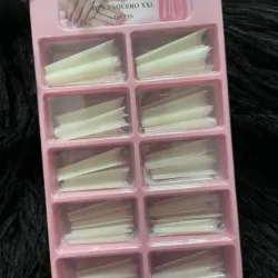 Uñas coffin 
