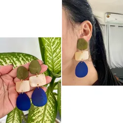 Aretes colgantes colores