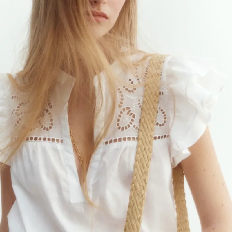 Blusa en bordado inglés 