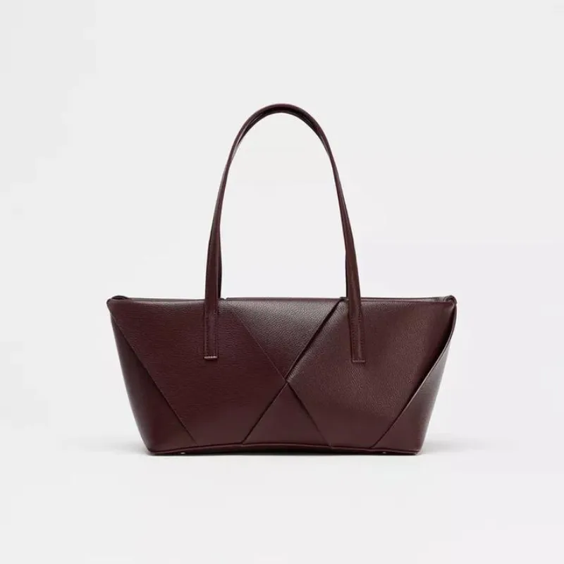 Bolso alargado entrelazado