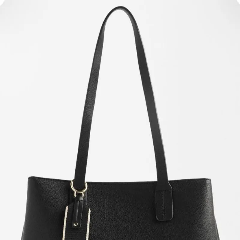 Bolso Detalle Colgante
