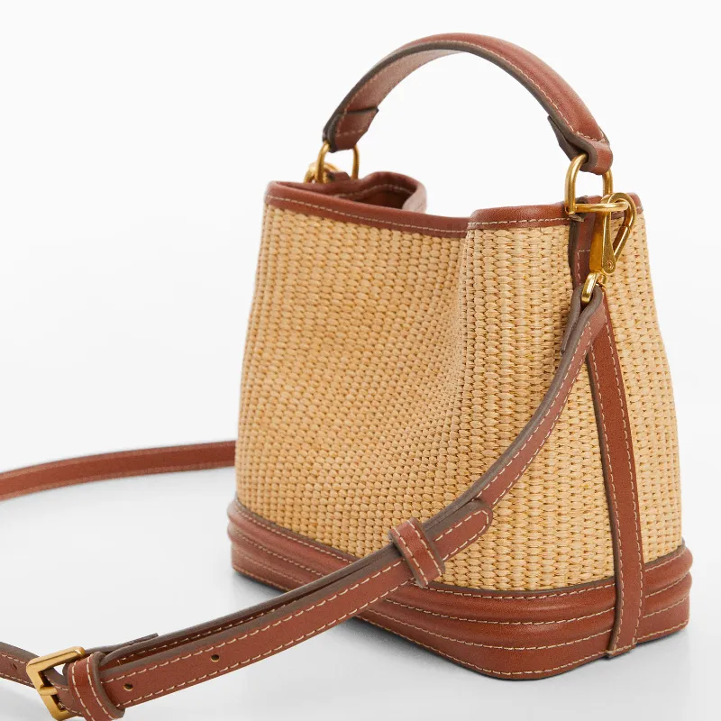 Bolso saco efecto Raffia 