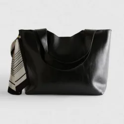 Bolso Shopper con Detalle de Pañuelo