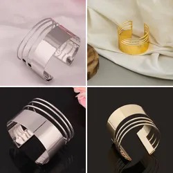 Brazalete dorado y plateado