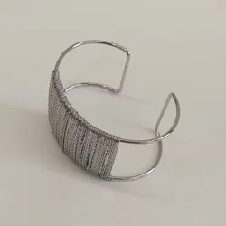 Brazalete hilos metálicos