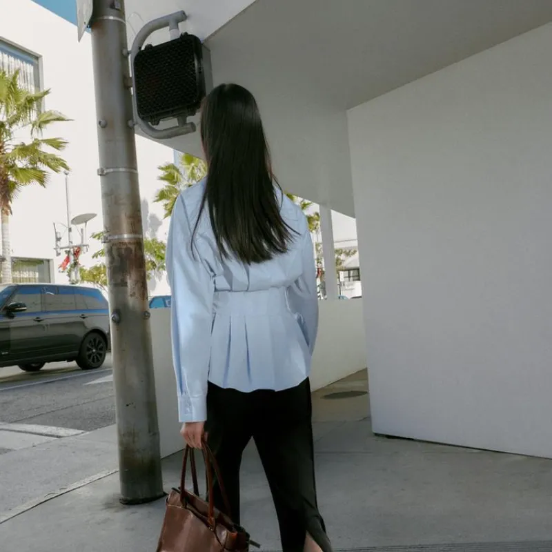 Camisa cuello detalle cintura