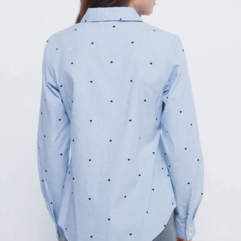 Camisa detalle corazón 