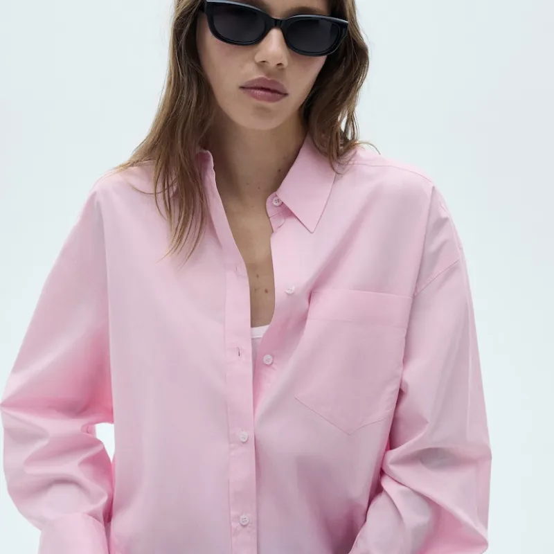 Camisa oversize bajo contraste