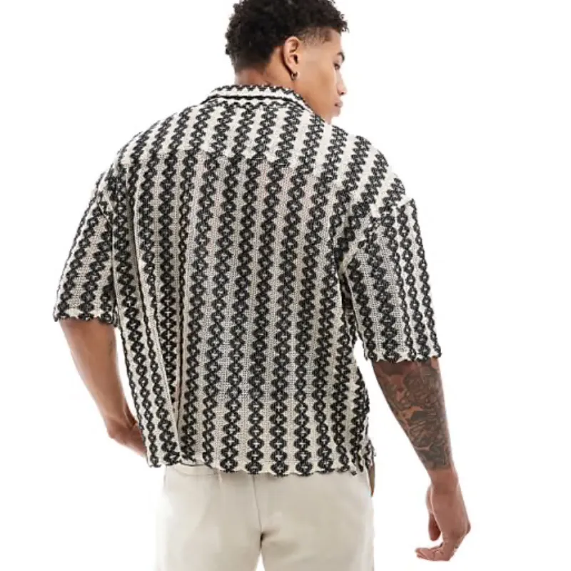 Camisa textura geométrica 