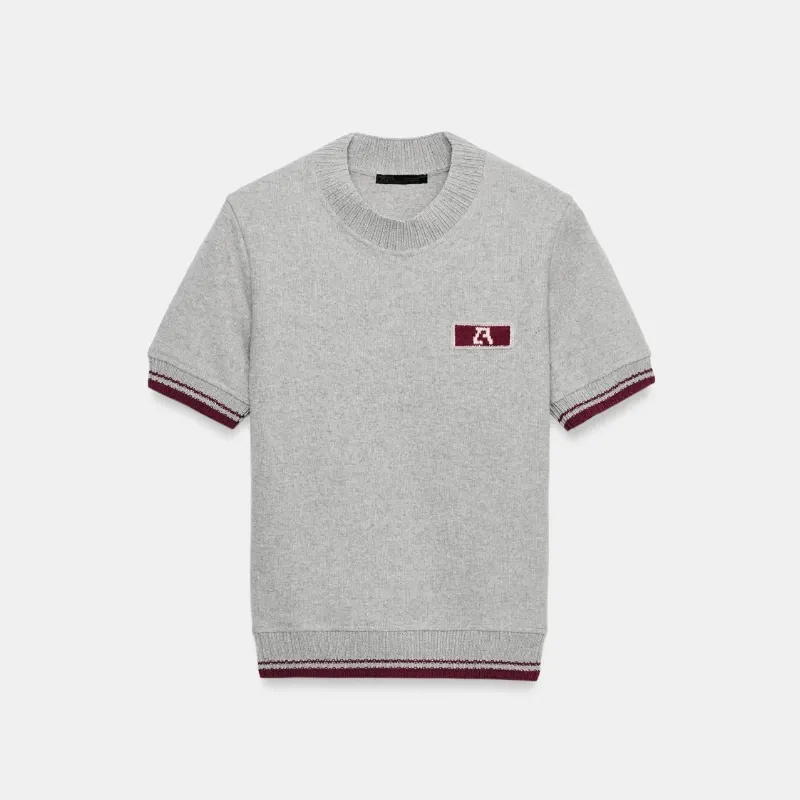 Camiseta Contraste Bordado