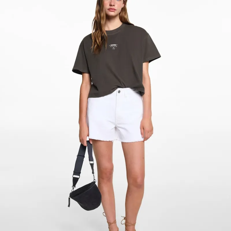 Camiseta crop estampada 