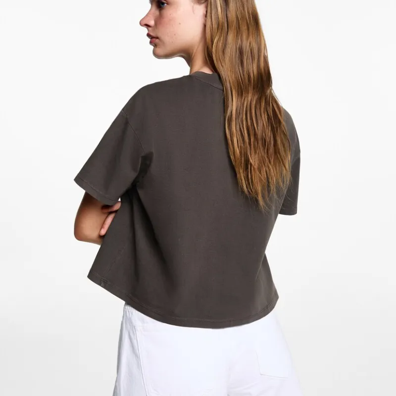 Camiseta crop estampada 