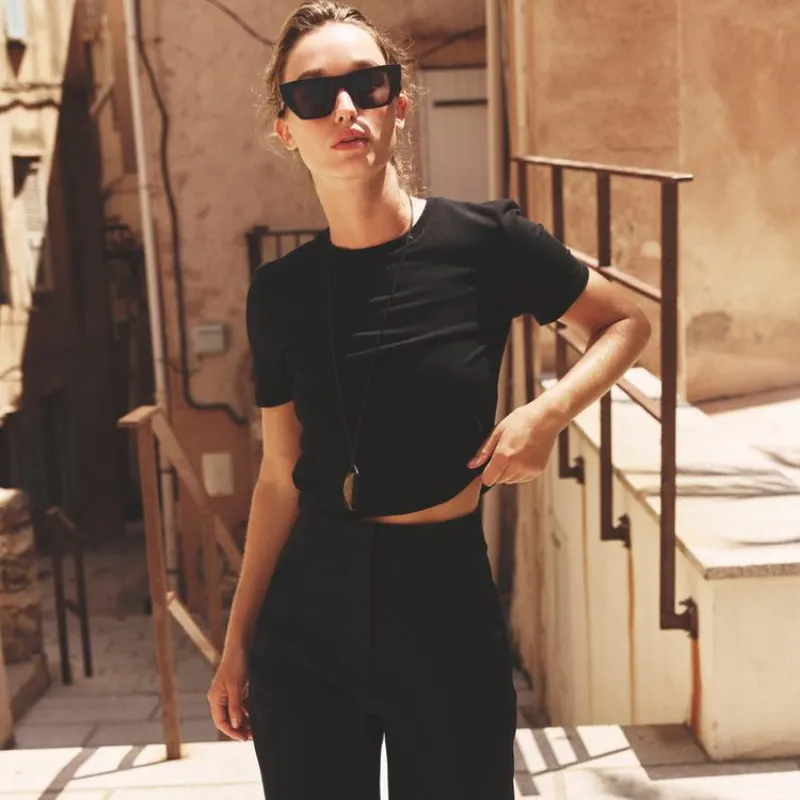 Camiseta cropped manga corta