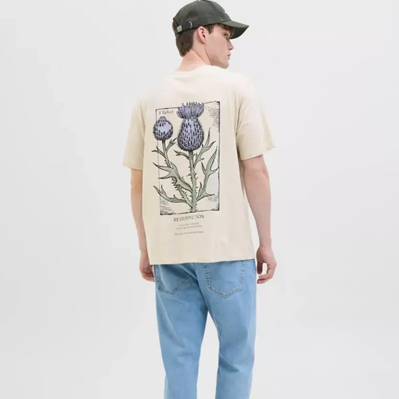Camiseta dibujos flores