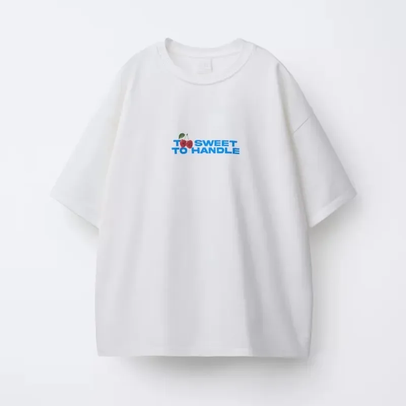 Camiseta Estampada Cerezas y Caramelo