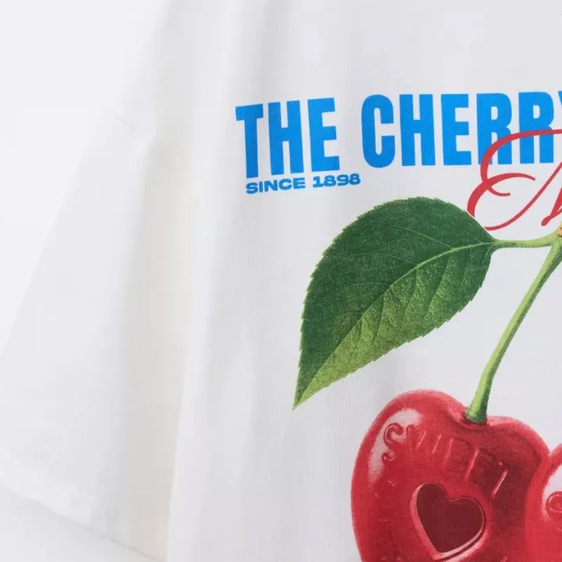 Camiseta Estampada Cerezas y Caramelo