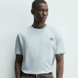 CAMISETA ESTAMPADO CONTRASTE PARCHE
