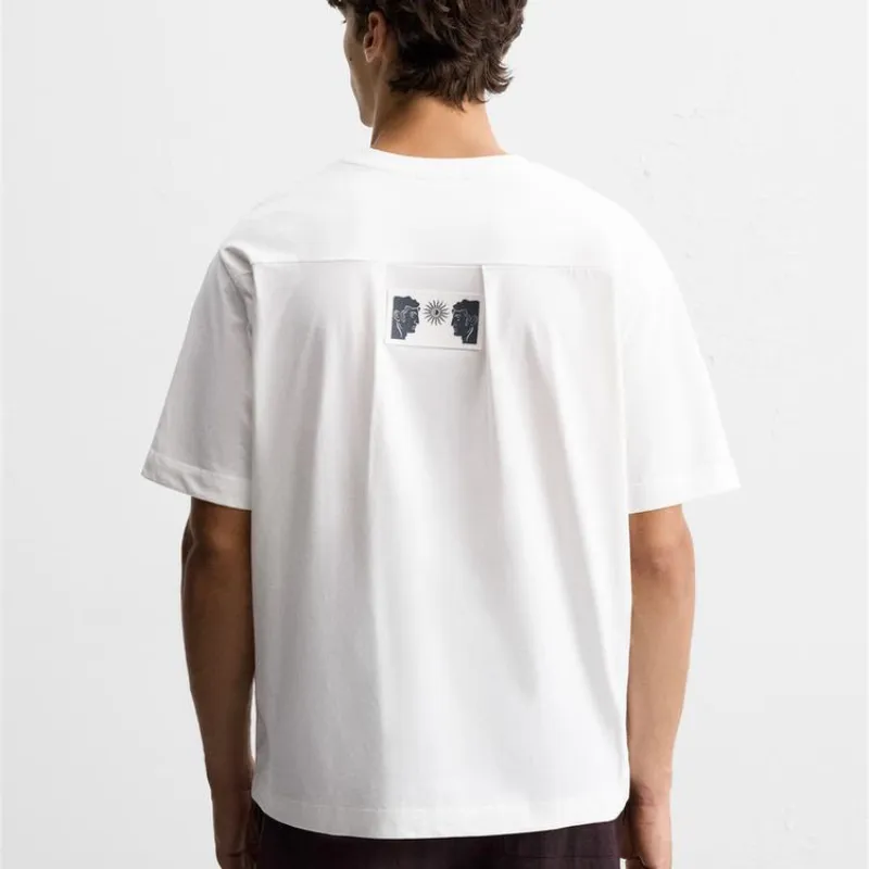 Camiseta parche contraste