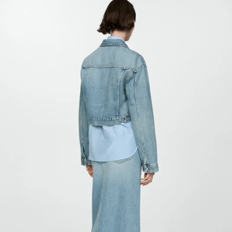 Cazadora vaquera bolsillos