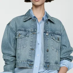 Cazadora vaquera bolsillos