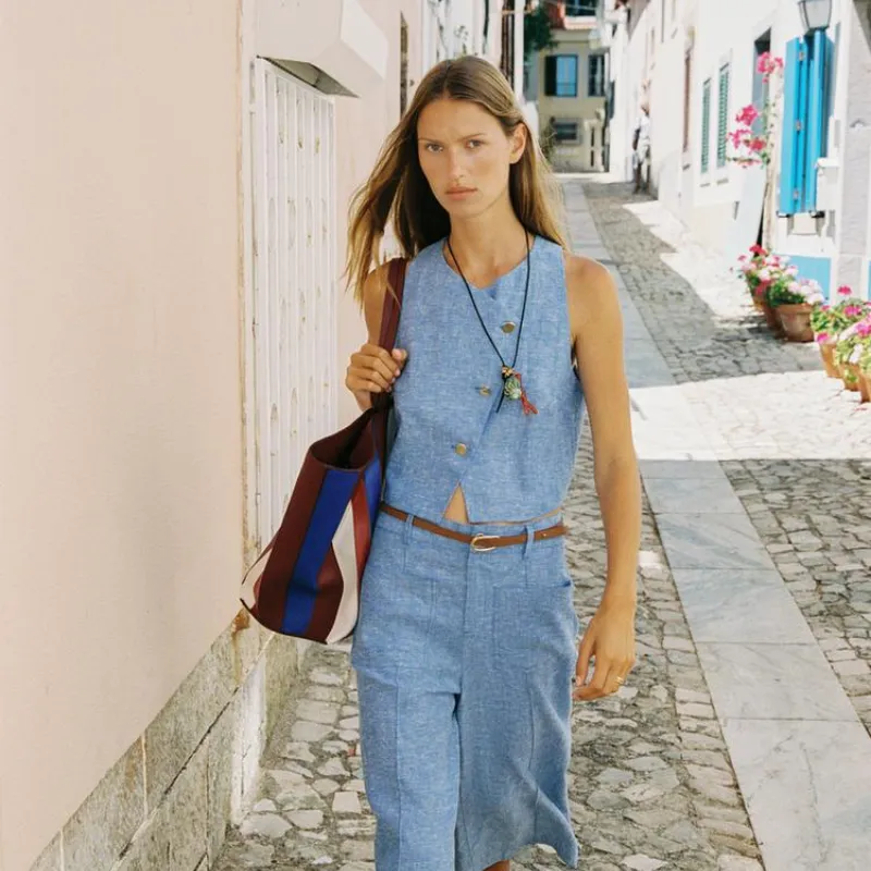 Chaleco sin cuello textura