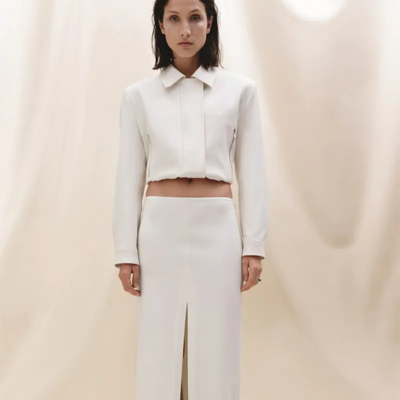 Chaqueta crop hombreras