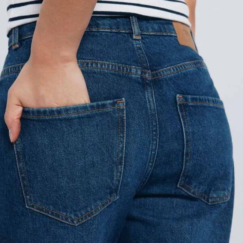Jeans Mom