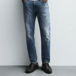 Jeans Slim Fit Básico