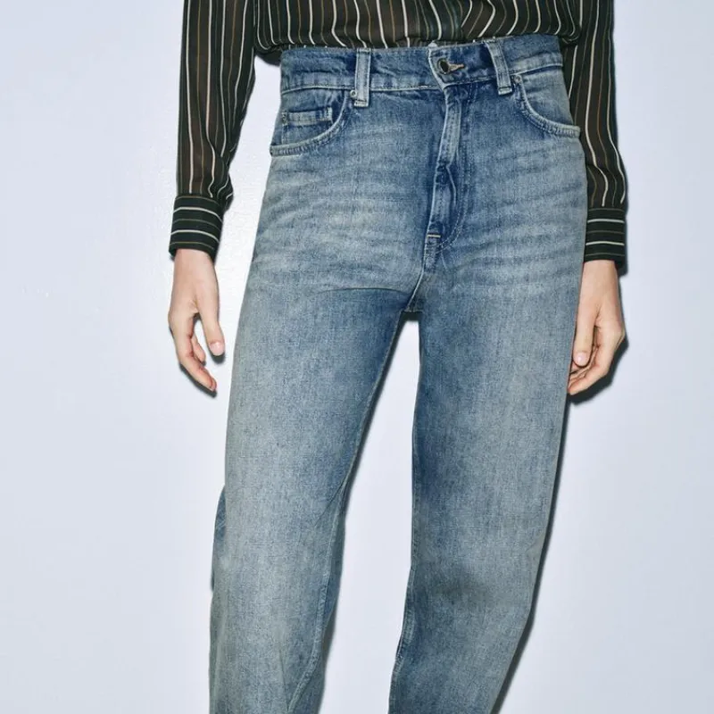 Jeans tiro alto recto