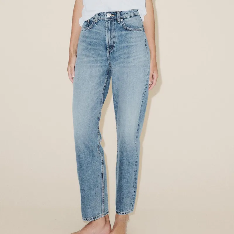 Jeans TRF Mom Fit Tiro Alto
