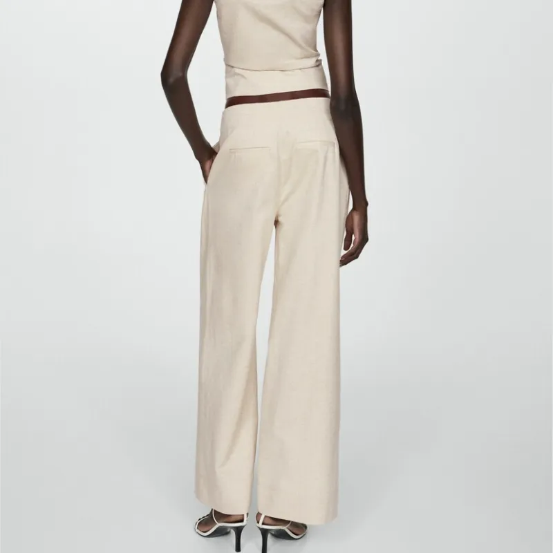 Pantalón ancho con pliegues