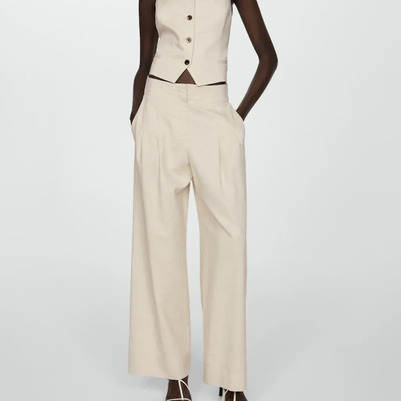 Pantalón ancho con pliegues