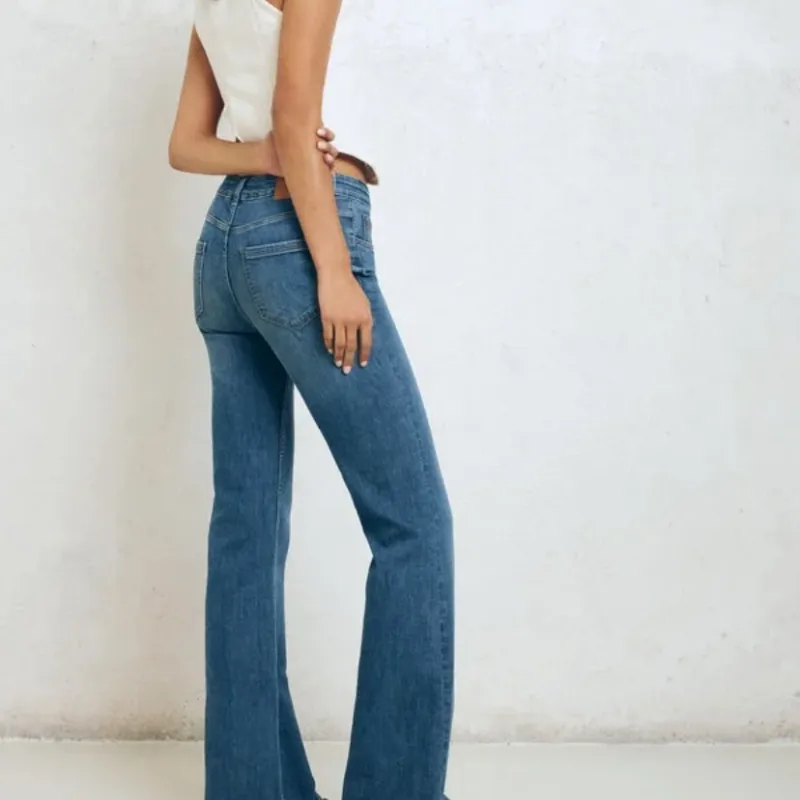 Pantalón bootcut 