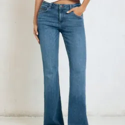 Pantalón bootcut 