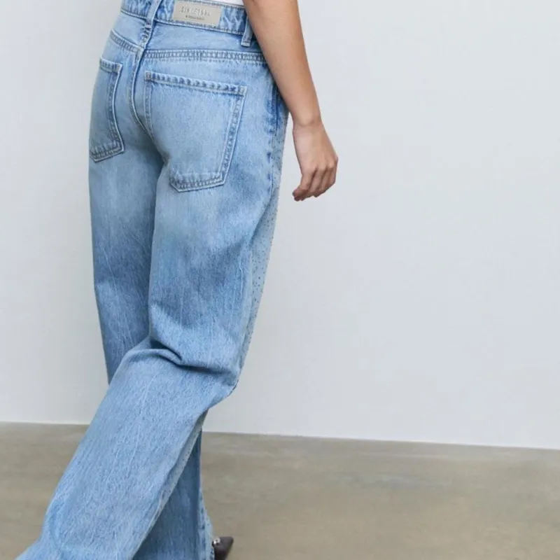 Pantalon detalles brillos