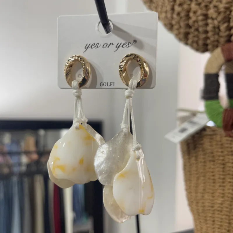 Pendientes Combinados con Conchas