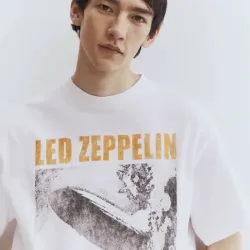 Pullover con cartel 