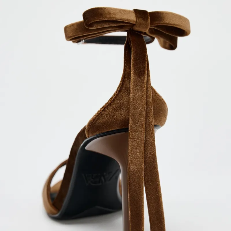 Sandalia Tacón Terciopelo Lazo