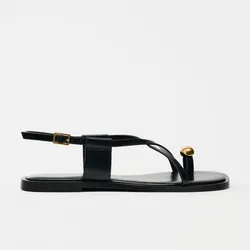 Sandalias plana aplique metálico